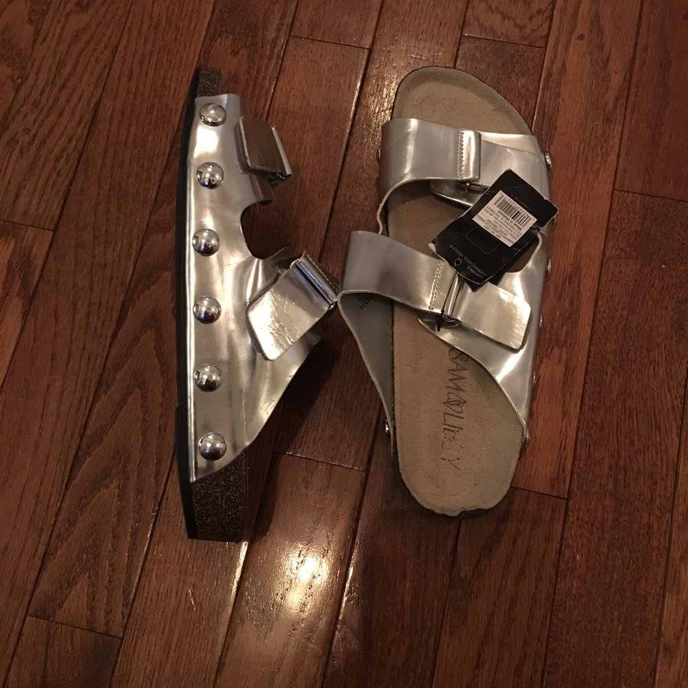Silver size 10 slipper